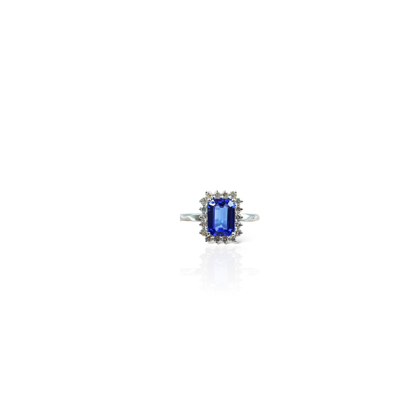Tanzanite & Diamond Ring
