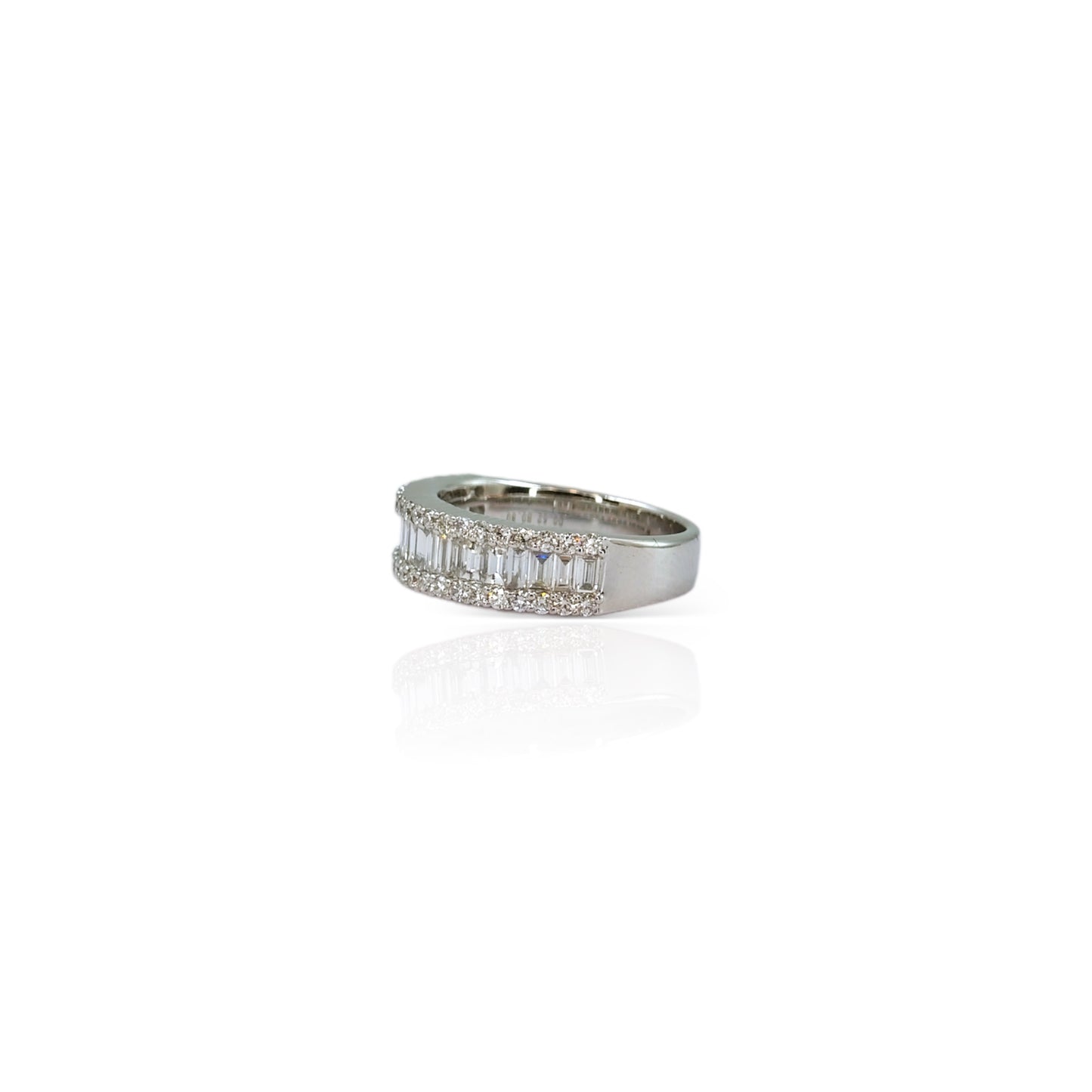 Almas Diamond Ring