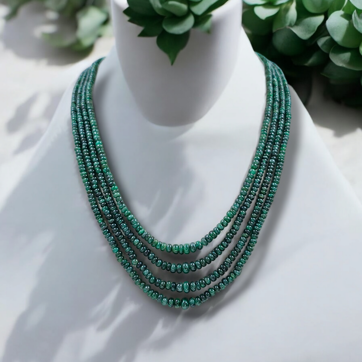 Natural Emerald Strand