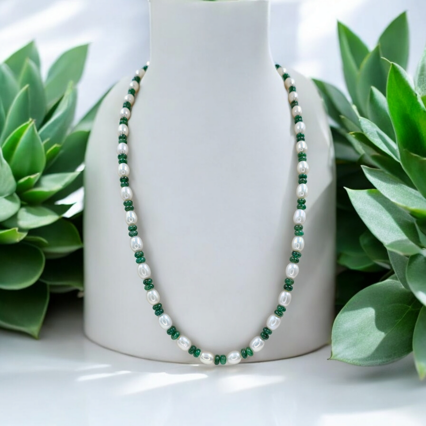 Pearl & Emerald string